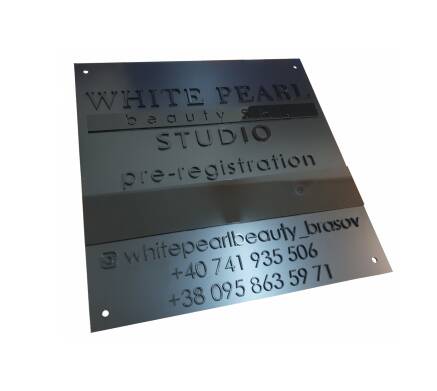 Фото Вывеска с рельефными объемными буквами 400х400 мм